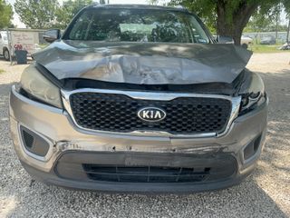 2016 Kia Sorento 2.4L LX - Exterior Front Center Image